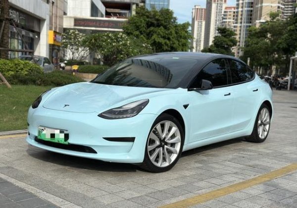 融股宝 10万入手特斯拉Model 3，5.6秒破百，值不值？